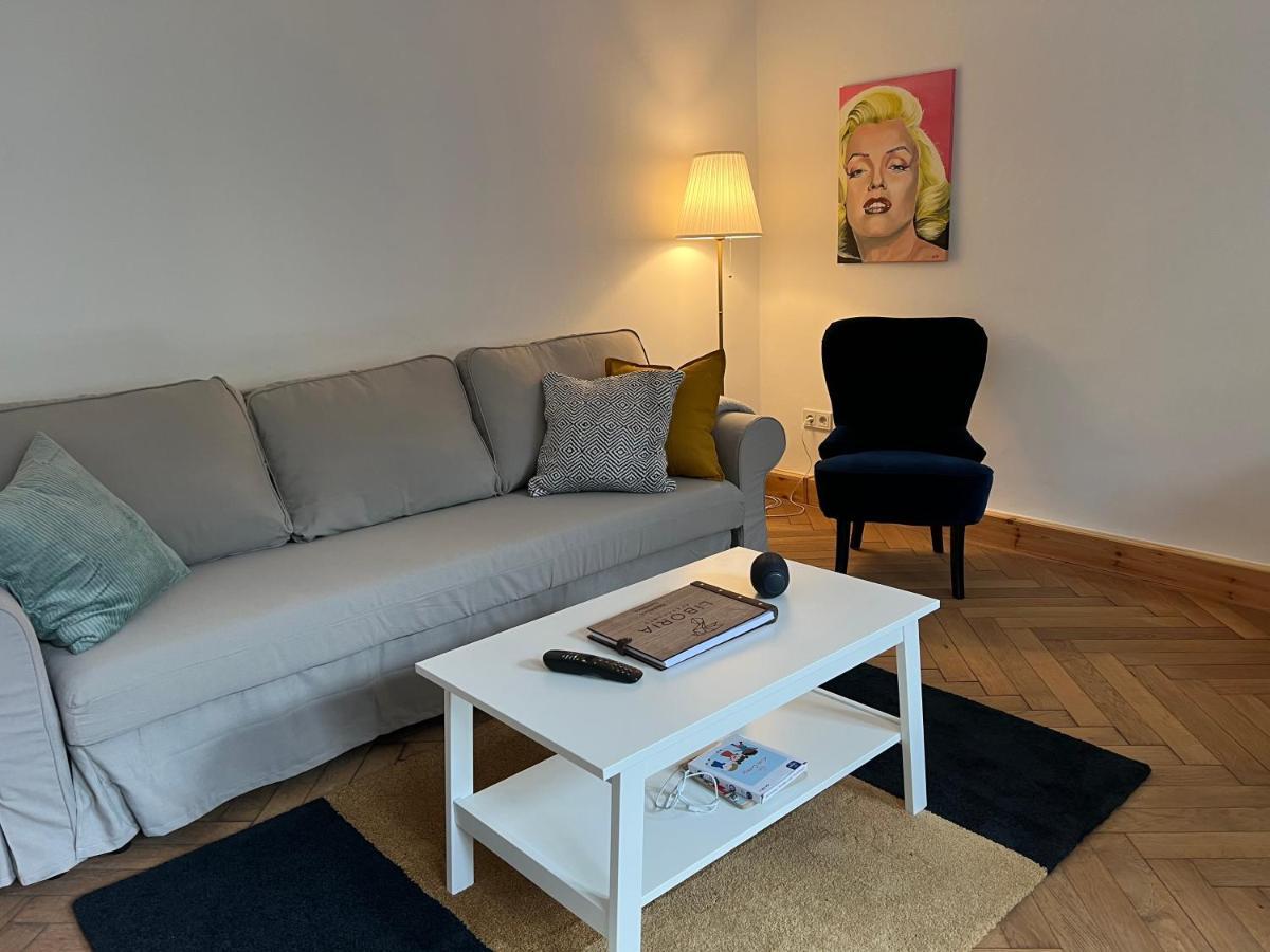 Ferienwohnung Liboria II Wohnen Im Denkmal Augsburgs Exterior foto